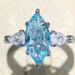 Luxury Quality 3.45ct Lab Created Diamond Aquarium Three Stone Ring